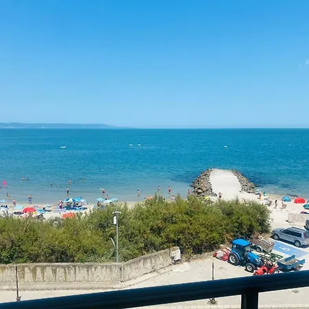 Golden Sea View New Appartement