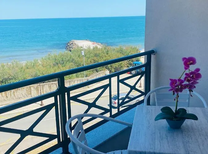 Golden Sea View New Apartament *