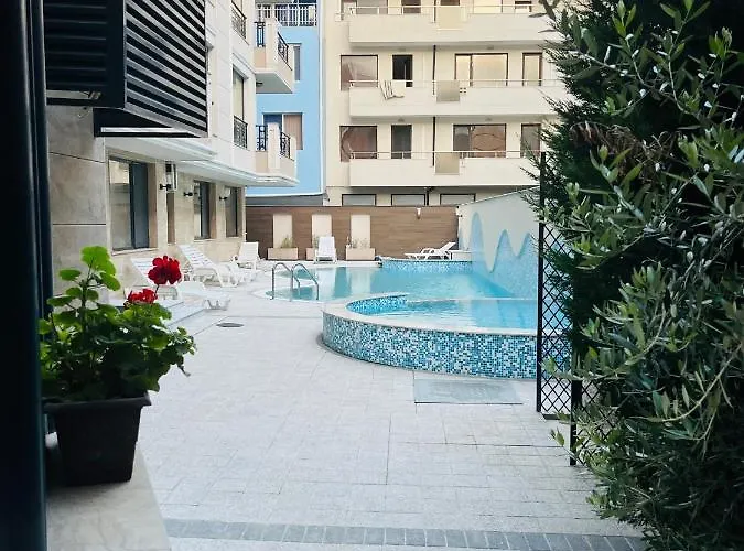 Golden Sea View New Apartament Pomorie