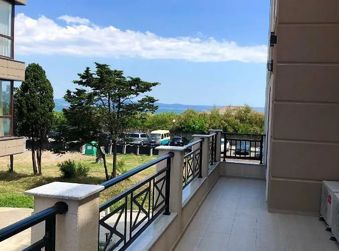 Apartament Golden Sea View New